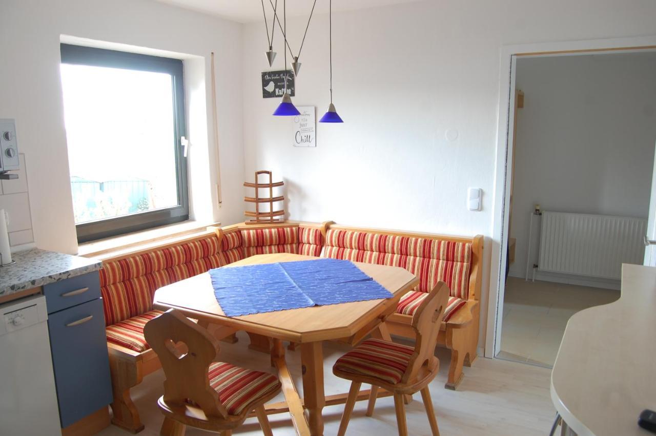 Wohnung Mit Kamin Terrasse Und Grill In Der Naehe Von Nuernberg Burgthann Bagian luar foto